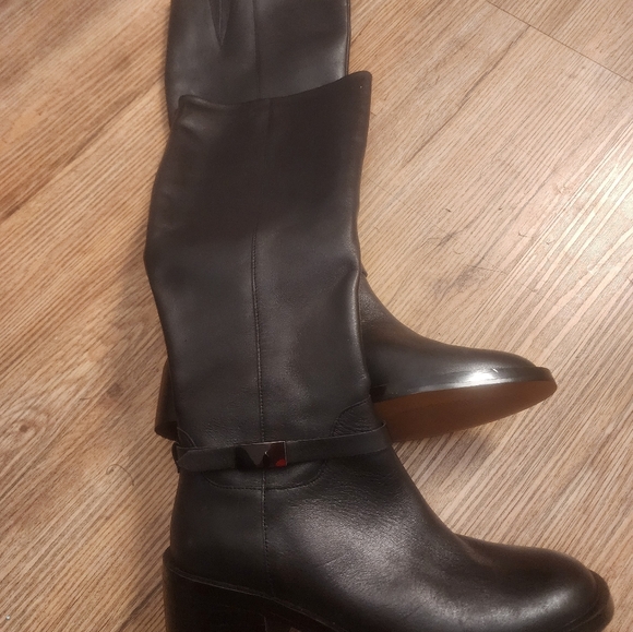 SlZE. 7.5. LINEA POLO. Black Knee-High Leather Boots - Picture 6 of 7